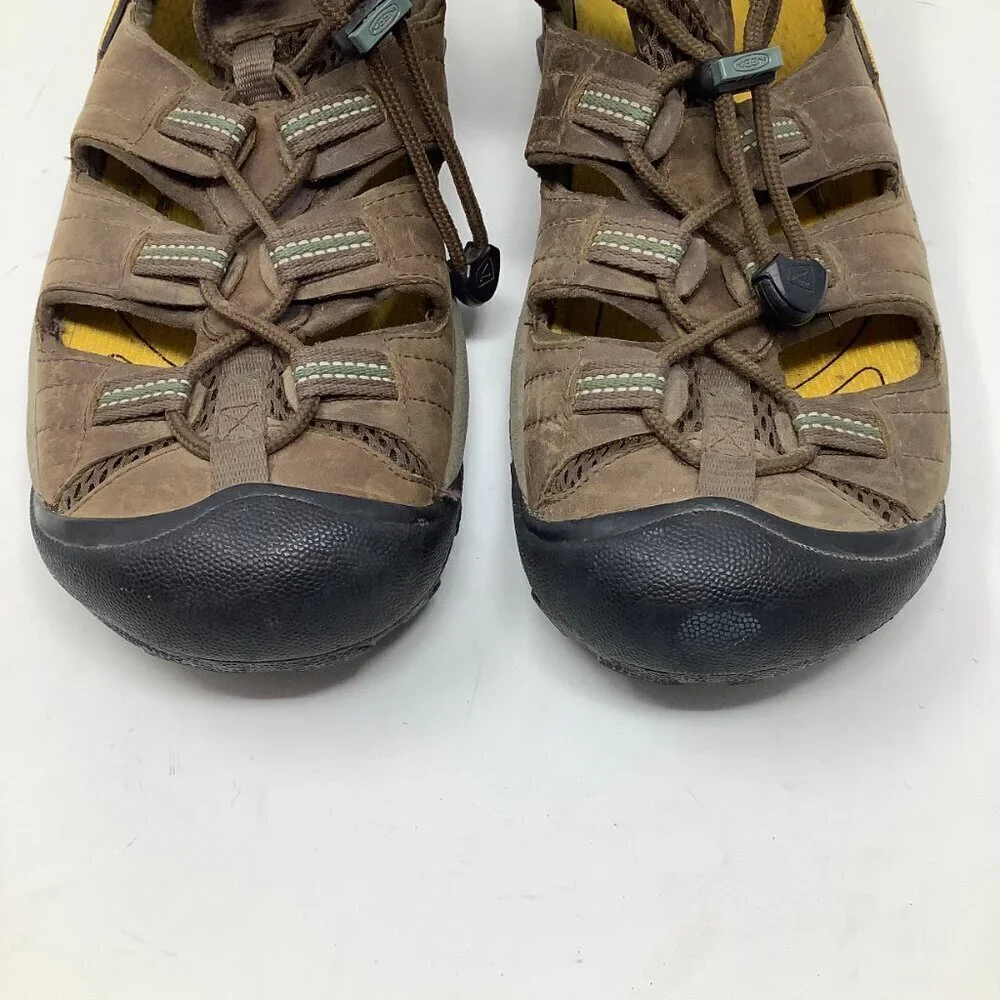 KEEN men's water hiking sandals size 9 tan